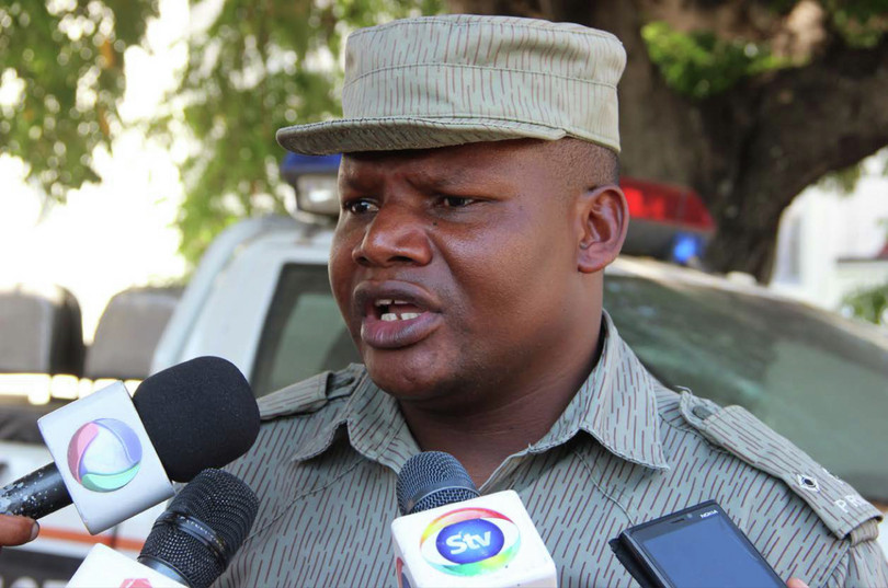 Mozambican police spokesperson Orlando Mudumane addresses reporters on 5 June 2019, after Islamic State had claimed its involvement in the Cabo Delgado insurgency for the first time.

