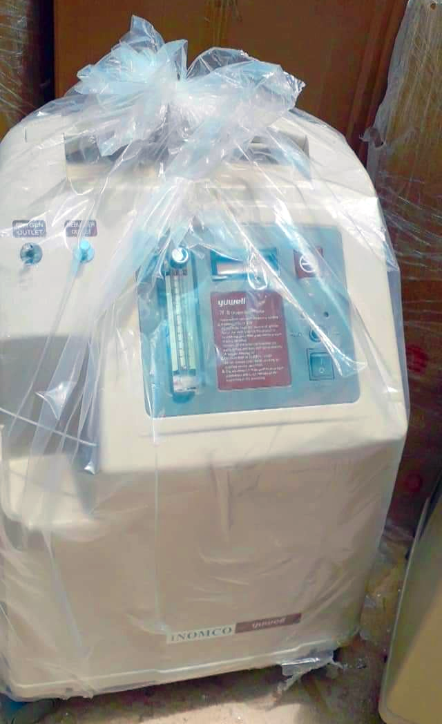 An oxygen concentrator, reportedly purchased at a private pharmacy in Mogadishu by Galmudug-based businessmen.
