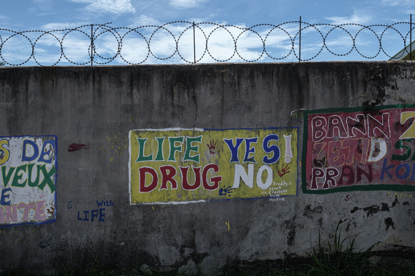 An anti-drug message daubs a wall in Mahe island, the largest in the Seychelles. A sharp rise in heroin use in the past decade means that, today the Seychelles has some of the highest rates of heroin use in the world, equivalent to nearly 10% of the national workforce.
